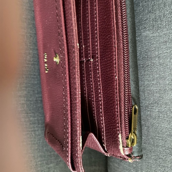 The Sak Pebbled Leather Wallet Wristlet Burgundy - Picture 9 of 10